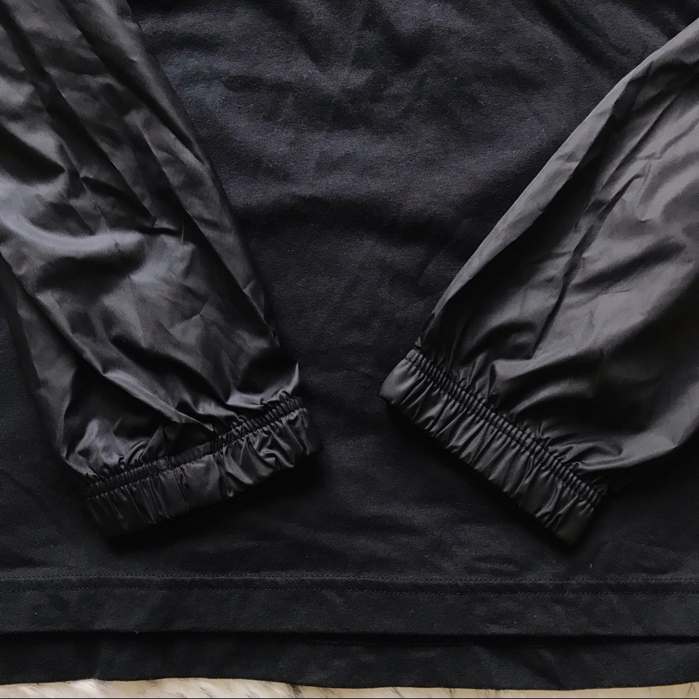 Under Armour lightweight woven 1/2 zip hoodie - Picture 6 of 7